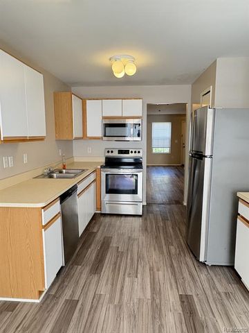 23322 Poplar Drive, Southfield, MI 48075