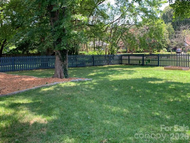 5416 Grafton Drive, Charlotte, NC 28215