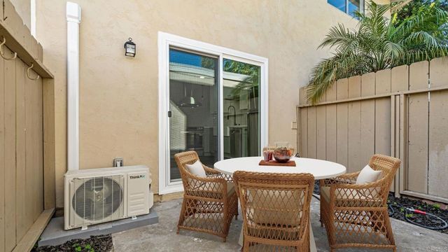 7986 Camino Jonata, San Diego, CA 92122