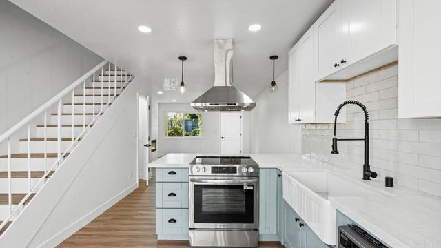 7986 Camino Jonata, San Diego, CA 92122