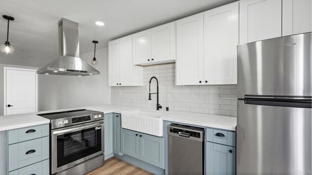 7986 Camino Jonata, San Diego, CA 92122