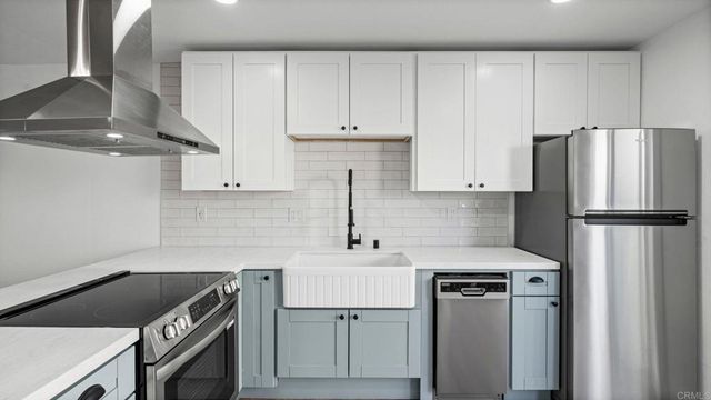 7986 Camino Jonata, San Diego, CA 92122