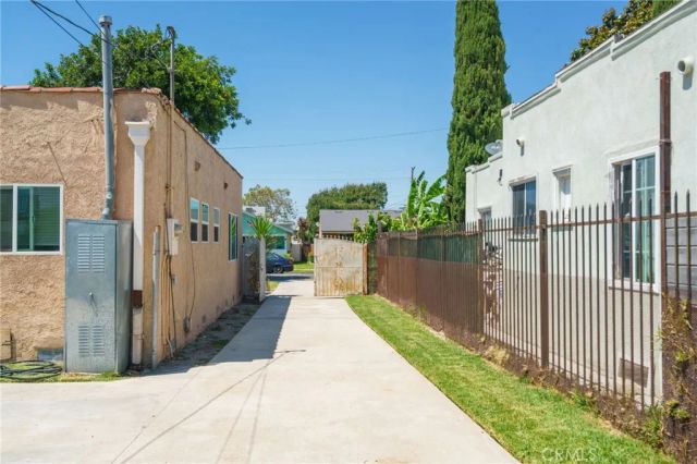 346 W School Street, Compton, CA 90220
