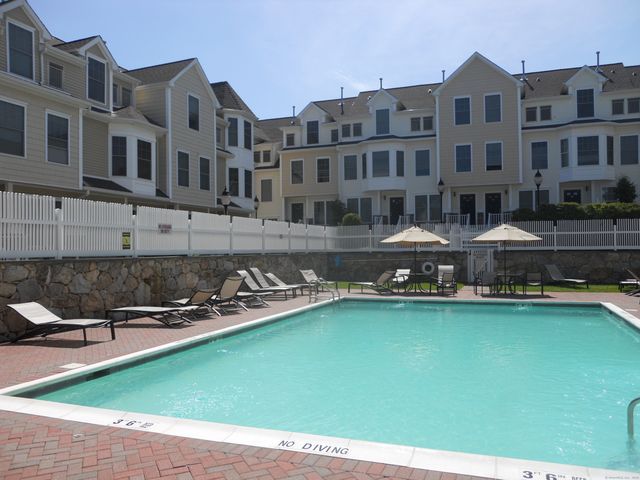 85 Camp Avenue APT 3B, Stamford, CT 06907