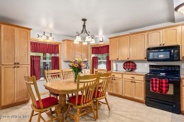 20264 Coeur D'Alene River Rd, Kingston, ID 83839