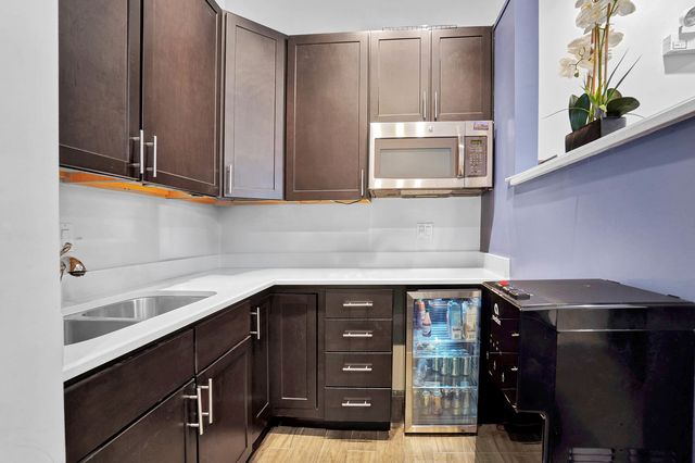 1409 W CHICAGO Avenue C1, Chicago, IL 60642