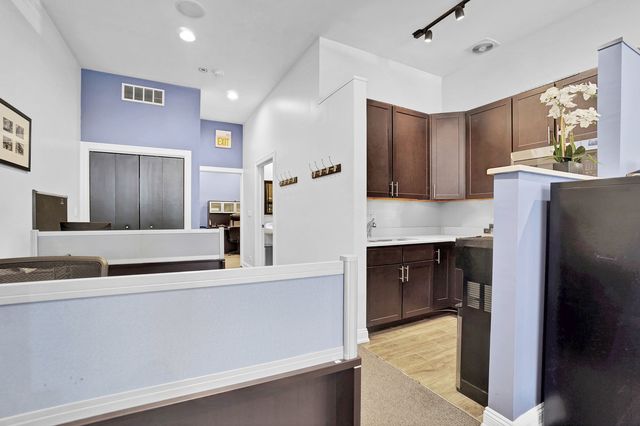 1409 W CHICAGO Avenue C1, Chicago, IL 60642