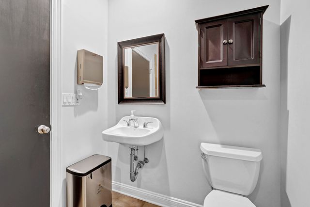 1409 W CHICAGO Avenue C1, Chicago, IL 60642