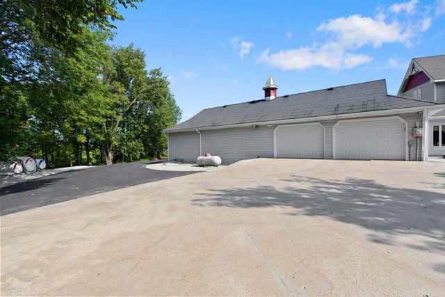 4432 MILL ROAD, Denmark, WI 54208