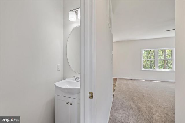 6016 SUNLIGHT MOUNTAIN RD, Spotsylvania, VA 22553