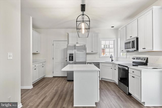 6016 SUNLIGHT MOUNTAIN RD, Spotsylvania, VA 22553