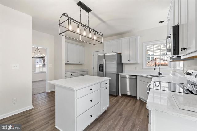 6016 SUNLIGHT MOUNTAIN RD, Spotsylvania, VA 22553