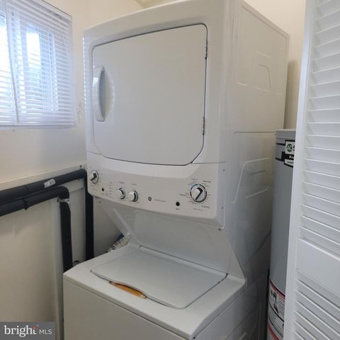 53 MAYFLOWER DR, Little Egg Harbor Twp, NJ 08087