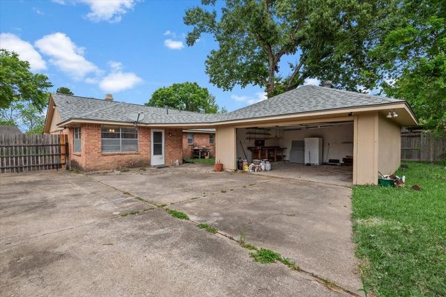 3511 Lemon Tree Lane, Houston, TX 77088