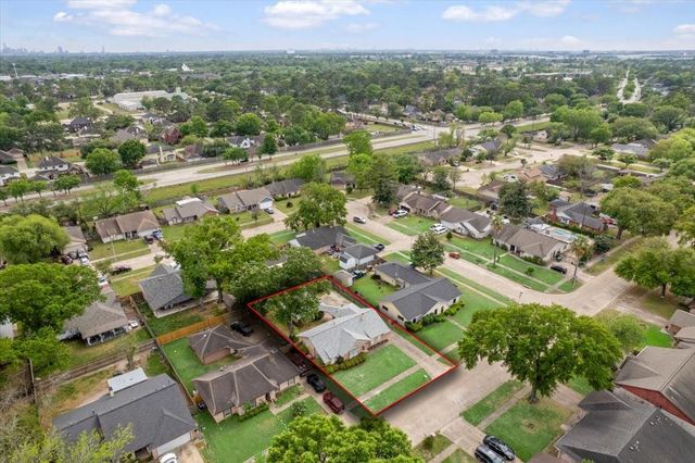 3511 Lemon Tree Lane, Houston, TX 77088