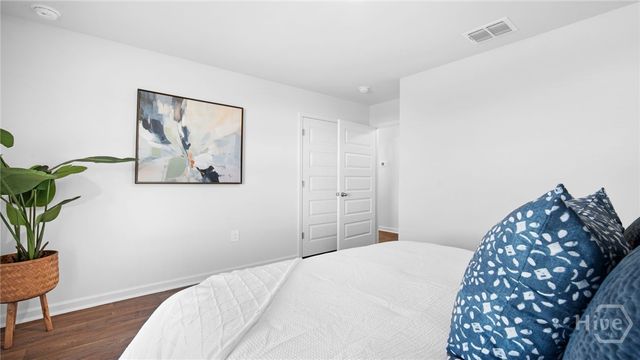 221 Lakeside Drive, Port Wentworth, GA 31407