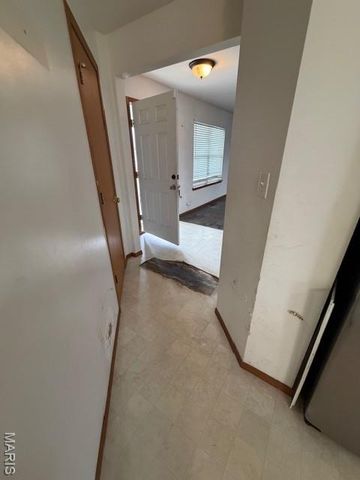 2421 Harbor Landings Circle, Unincorporated, MO 63136