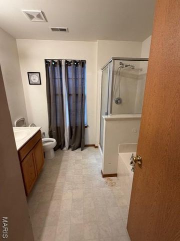 2421 Harbor Landings Circle, Unincorporated, MO 63136