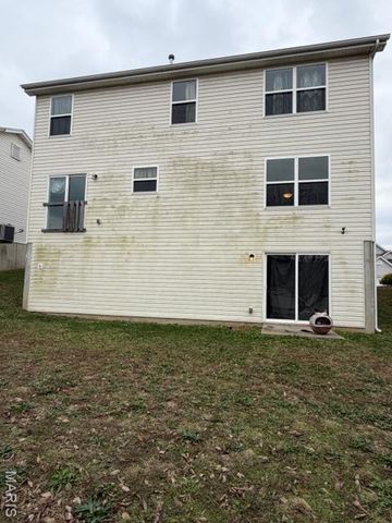 2421 Harbor Landings Circle, Unincorporated, MO 63136