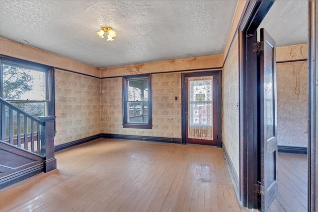 513 S 4th St, Pulaski, TN 38478