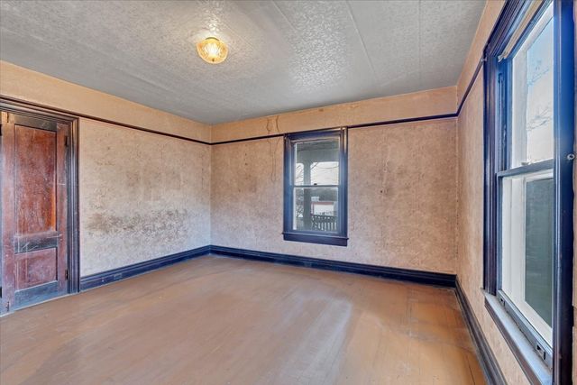 513 S 4th St, Pulaski, TN 38478