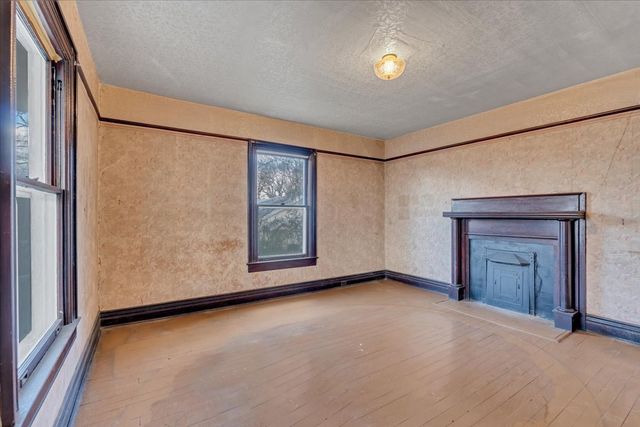 513 S 4th St, Pulaski, TN 38478