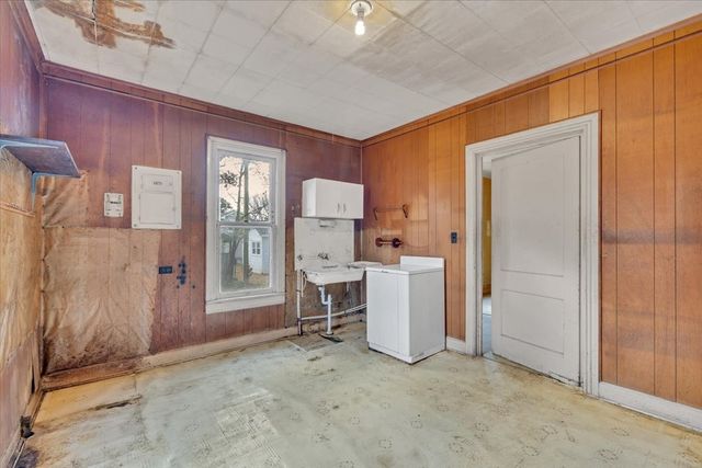 513 S 4th St, Pulaski, TN 38478