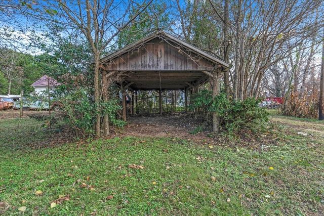 513 S 4th St, Pulaski, TN 38478