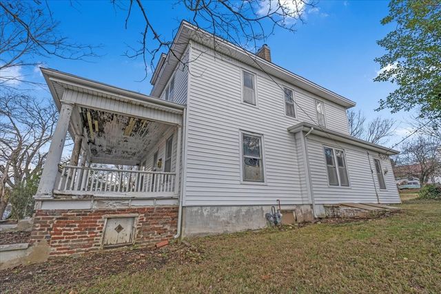 513 S 4th St, Pulaski, TN 38478