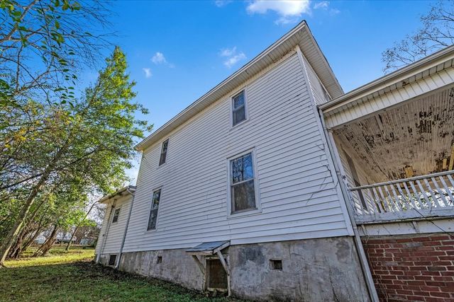 513 S 4th St, Pulaski, TN 38478