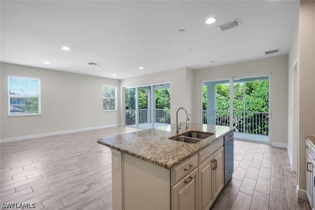 2343 Sheen LN 405, Naples, FL 34120
