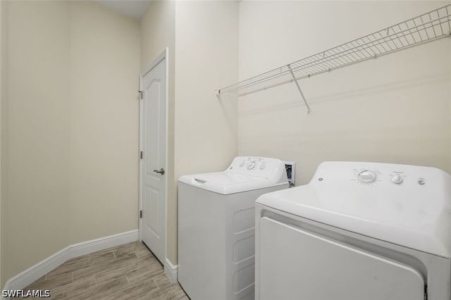 2343 Sheen LN 405, Naples, FL 34120