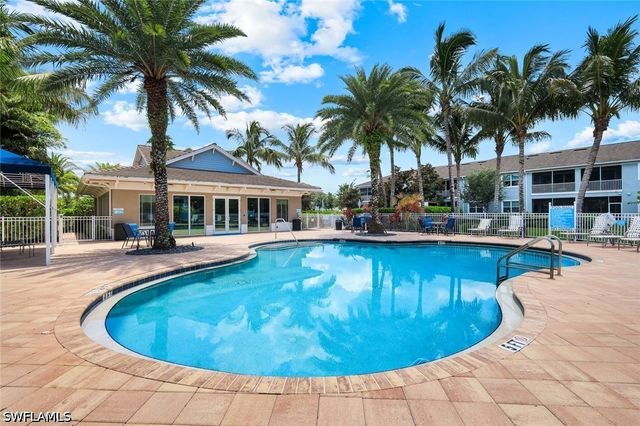 2343 Sheen LN 405, Naples, FL 34120