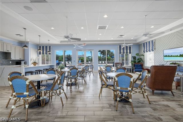 2343 Sheen LN 405, Naples, FL 34120