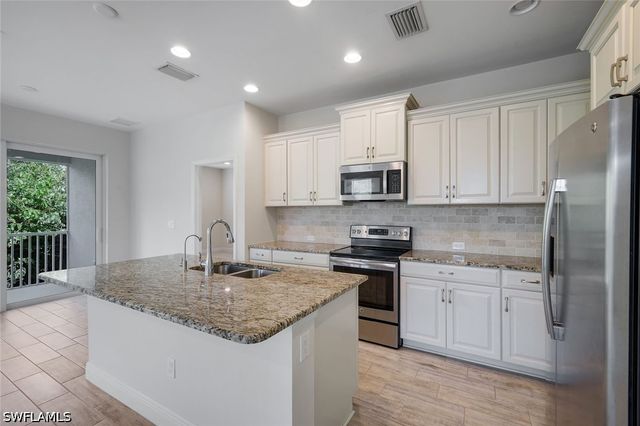 2343 Sheen LN 405, Naples, FL 34120
