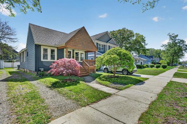 1327 Mohawk Avenue, Royal Oak, MI 48067