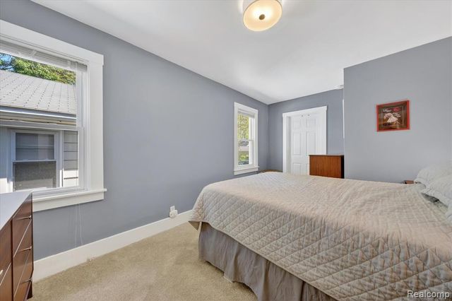 1327 Mohawk Avenue, Royal Oak, MI 48067
