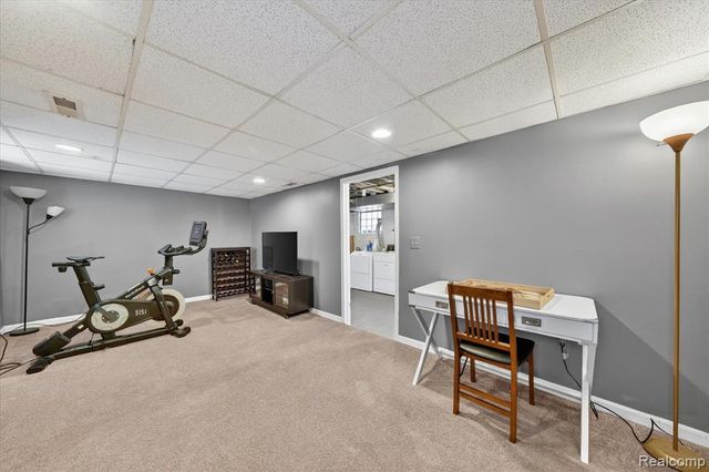 1327 Mohawk Avenue, Royal Oak, MI 48067