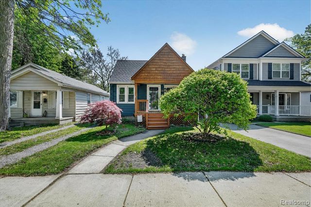 1327 Mohawk Avenue, Royal Oak, MI 48067
