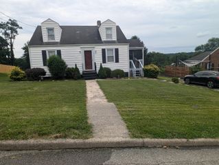 512 Parkdale DR, Salem, VA 24153