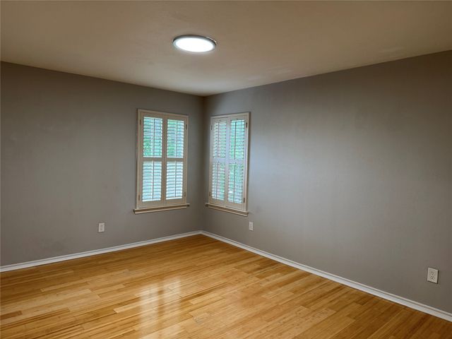 827 Ash Grove Lane 829, Desoto, TX 75115