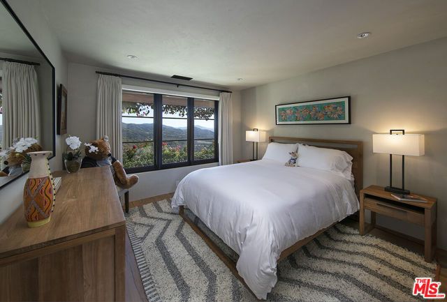 965 Park Lane, Santa Barbara, CA 93108