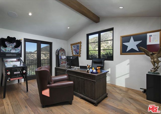 965 Park Lane, Santa Barbara, CA 93108