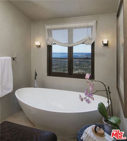 965 Park Lane, Santa Barbara, CA 93108