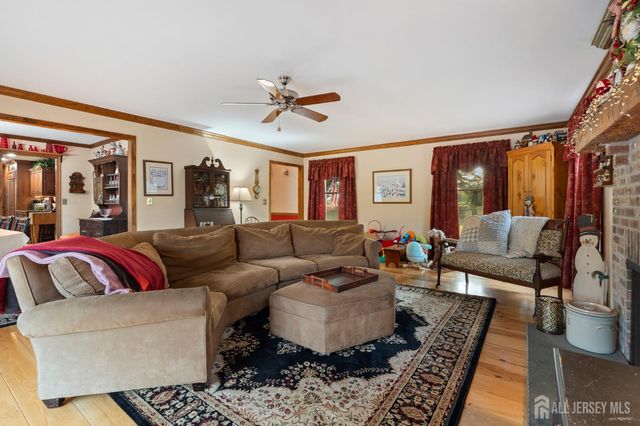 655 524 Route, Allentown, NJ 08501