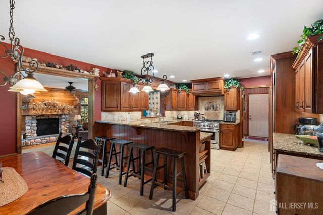 655 524 Route, Allentown, NJ 08501