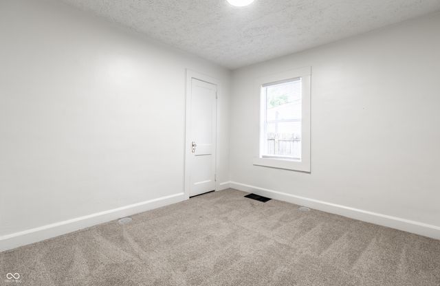 4512 E 21st Street, Indianapolis, IN 46218