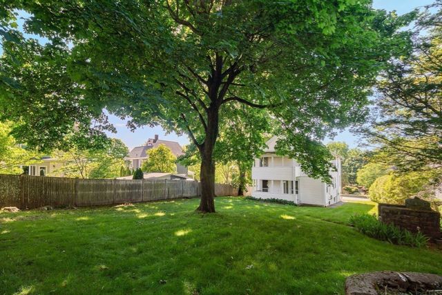 341 Washington St 2, Winchester, MA 01890