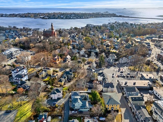 18 Guernsey Street 2, Marblehead, MA 01945