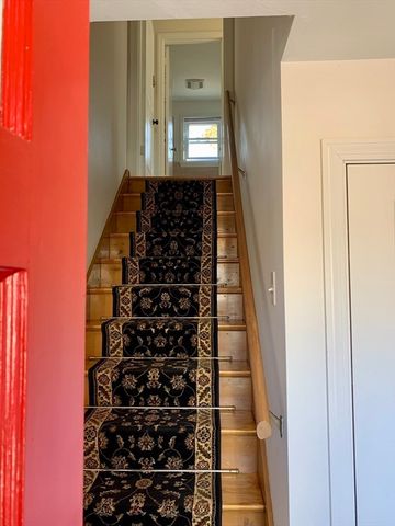 18 Guernsey Street 2, Marblehead, MA 01945